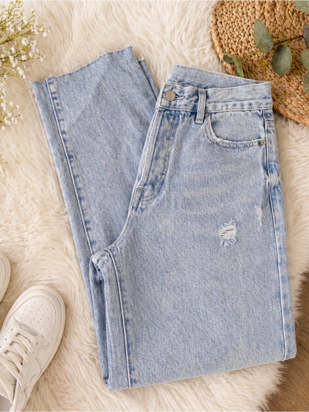 PacSun Women’s High Rise Light Blue Straight Leg Jeans - Size 25 NWT